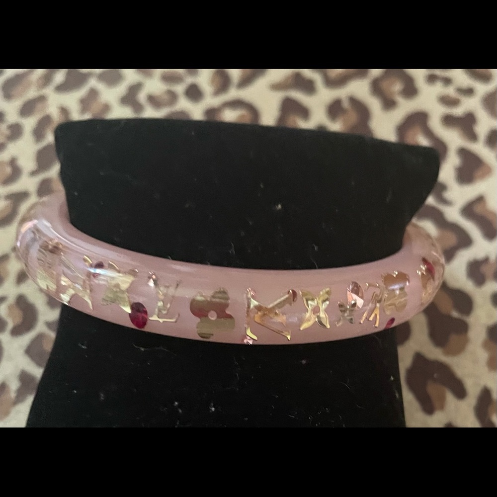 Small Louis Vuitton inclusion bangle
